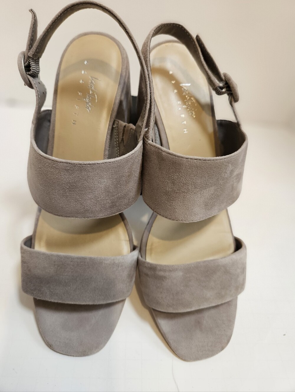 Lord & Taylor 424 Fifth Saddie Suede Block Heel Sandals Size 10M Gray Taupe